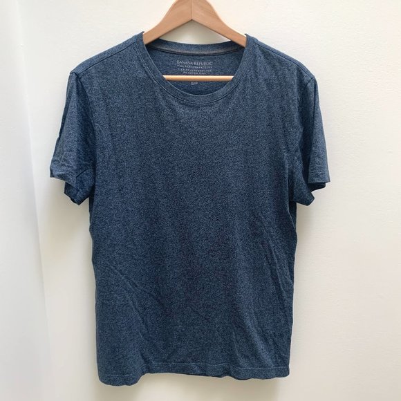 Banana Republic T shirt - Picture 1 of 3